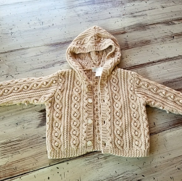 Cute 3-6 mo sweater - Picture 3 of 3